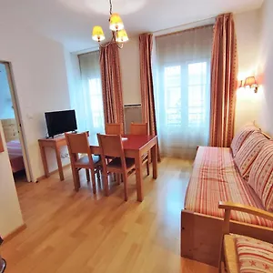 Oo, T2, Centre Luchon, Wifi, Casier A Skis, Ascenseur, 4 Personnes Apartamento